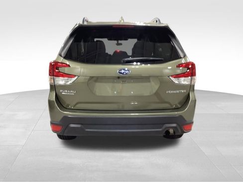 Certified 2022 Subaru Forester Premium image 12