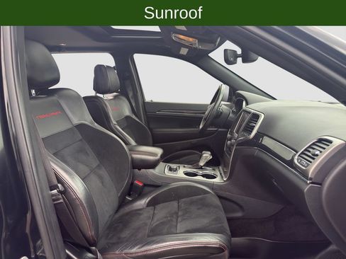 Used 2018 Jeep Grand Cherokee Trailhawk AWD/4WD image 28