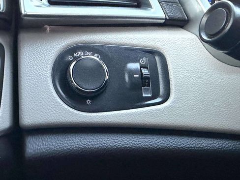 Used 2014 Cadillac SRX Luxury w/ Driver Awareness Package image 41