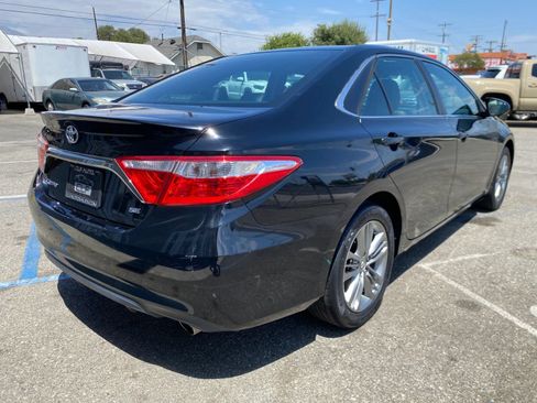 Used 2016 Toyota Camry SE FWD image 7