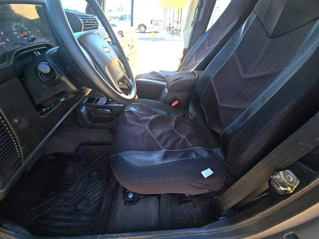 Used 2004 Jeep Wrangler X w/ Convenience Group AWD/4WD image 9