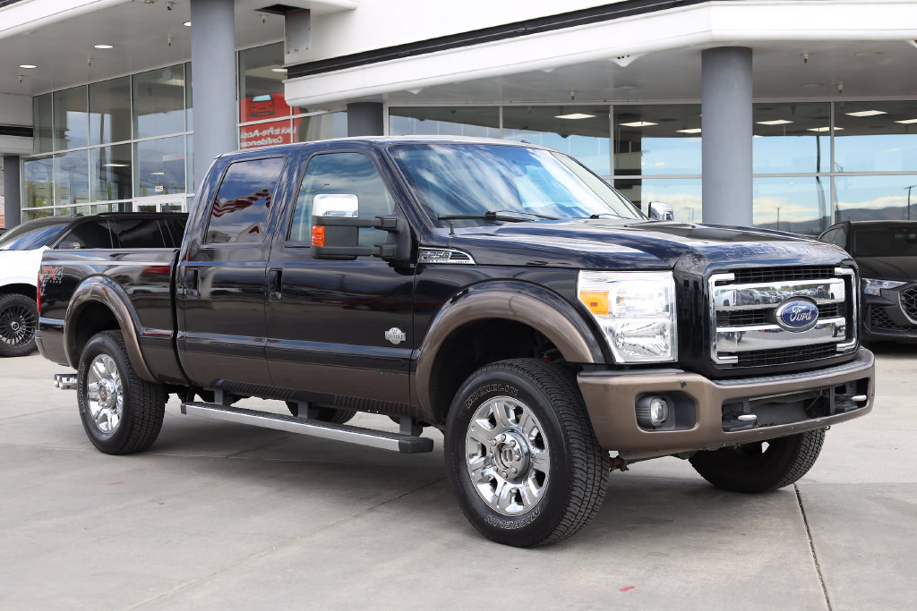 Used 2016 Ford F250 King Ranch w/ FX4 Off-Road Package AWD/4WD image 8