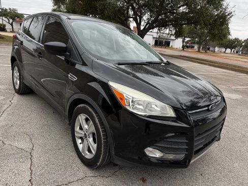 Used 2016 Ford Escape SE image 9