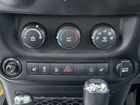 Used 2016 Jeep Wrangler Unlimited Rubicon w/ Dual Top Group image 7