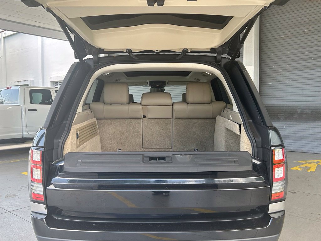 Used 2017 Land Rover Range Rover Supercharged AWD/4WD image 37