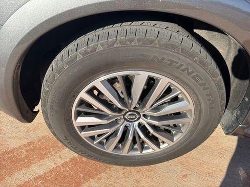 Used 2021 Nissan Armada SL image 10