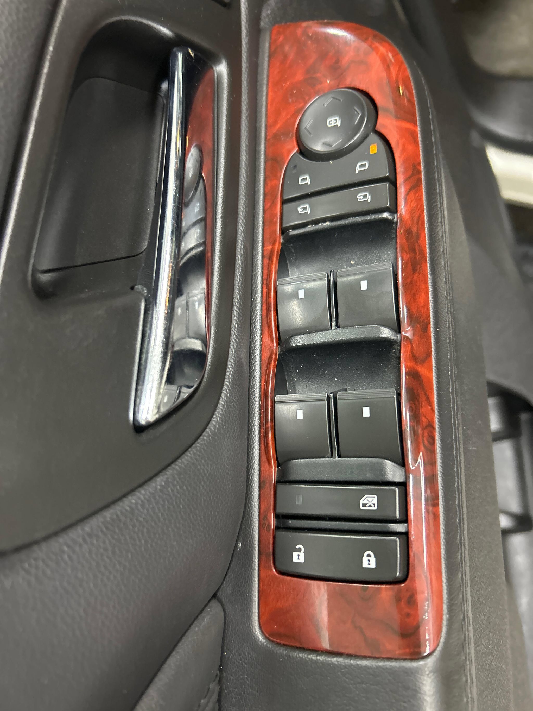 Used 2010 Cadillac Escalade ESV Premium AWD/4WD image 9