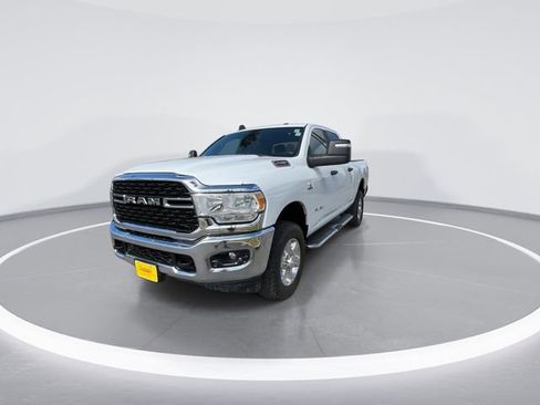 Certified 2024 RAM 2500 Big Horn w/ Off Road Package AWD/4WD image 3