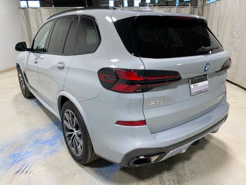 Used 2025 BMW X5 xDrive50e w/ M Sport Package image 7