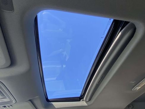 Used 2021 Chevrolet Silverado 1500 LTZ image 30