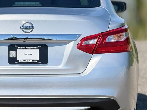 Used 2016 Nissan Altima 2.5 S w/ Power Driver Seat Package image 14