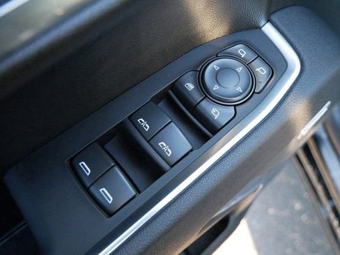 Used 2025 Chevrolet Silverado 1500 LTZ image 15