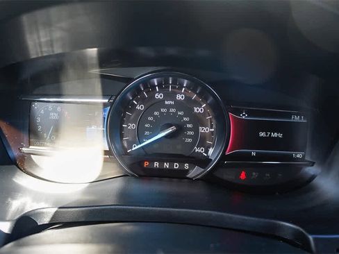 Used 2018 Ford Explorer XLT w/ Equipment Group 202A image 24