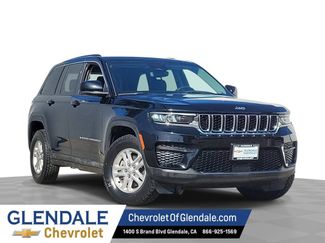 Used 2023 Jeep Grand Cherokee Laredo AWD/4WD video 1