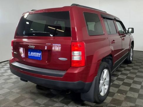 Used 2014 Jeep Patriot Latitude AWD/4WD image 10