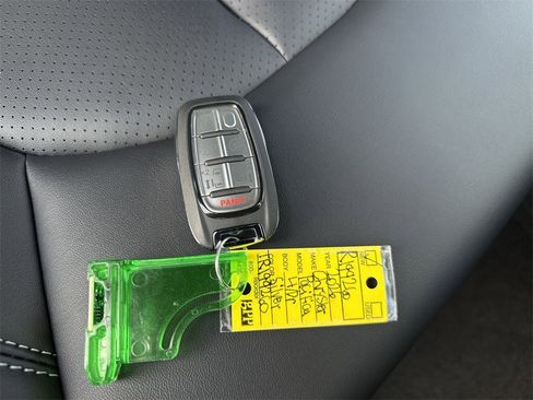 New 2026 Chrysler Pacifica Select image 32