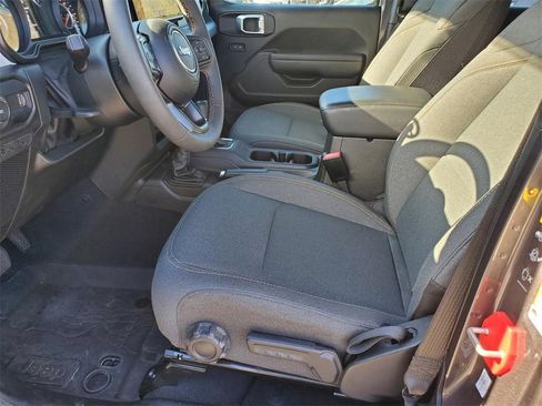 Used 2024 Jeep Wrangler Sport S image 11