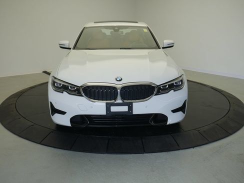 Used 2021 BMW 330i xDrive Sedan w/ Premium Package AWD/4WD image 10