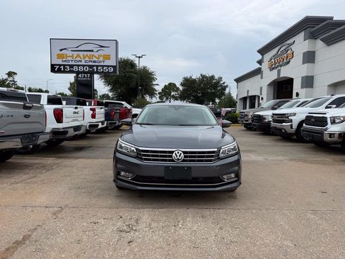Used 2018 Volkswagen Passat 2.0T SEL Premium FWD image 38