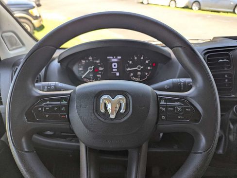 Used 2025 RAM ProMaster 2500 w/ Convenience Group FWD image 28