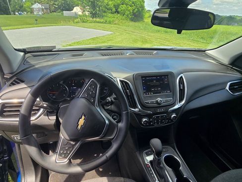 Used 2023 Chevrolet Equinox LT AWD/4WD image 5