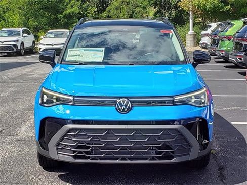 New 2025 Volkswagen Taos SE image 5