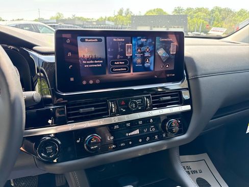 New 2026 Nissan Pathfinder SL FWD image 17