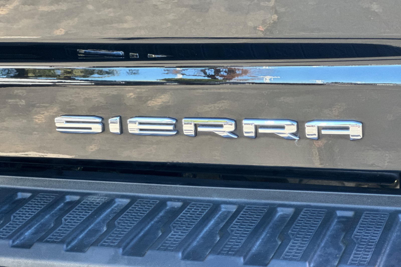 Used 2024 GMC Sierra 2500 Denali w/ Denali Reserve Package AWD/4WD image 48