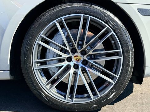 Used 2020 Porsche Macan Turbo image 13