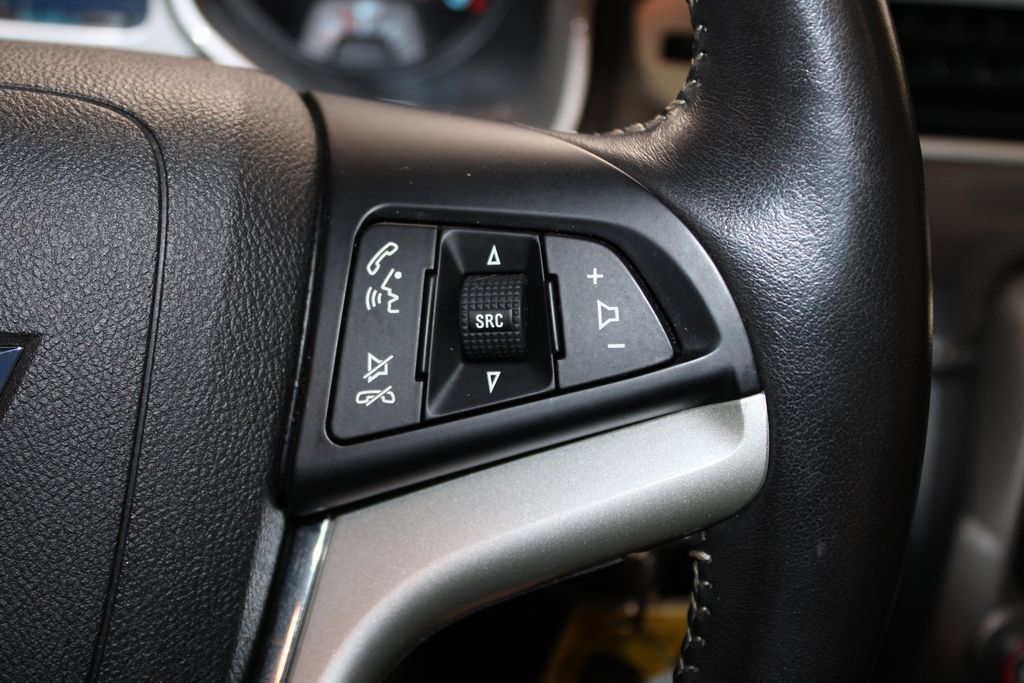 Used 2015 Chevrolet Camaro SS RWD image 31