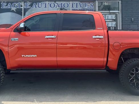 Used 2017 Toyota Tundra Limited w/ Limited Premium Package AWD/4WD image 6