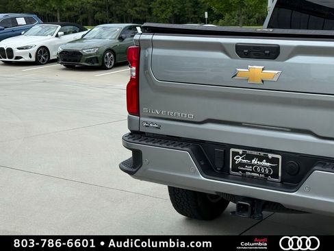 Used 2024 Chevrolet Silverado 3500 High Country w/ High Country Premium Package AWD/4WD image 15