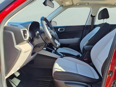 Used 2023 Hyundai Venue SEL image 12