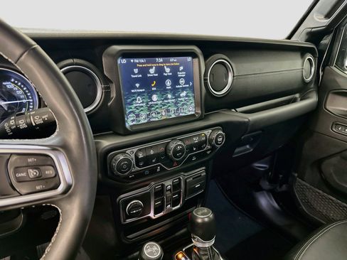 Used 2023 Jeep Wrangler Unlimited Sahara w/ Cold Weather Group AWD/4WD image 26