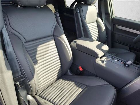 New 2026 Land Rover Discovery Dynamic SE AWD/4WD image 26