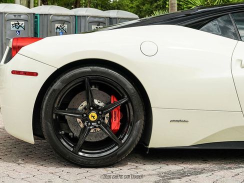 Used 2012 Ferrari 458 Italia Coupe RWD image 8