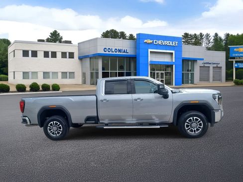 Used 2025 GMC Sierra 2500 SLE w/ SLE Value Package; AWD/4WD image 3