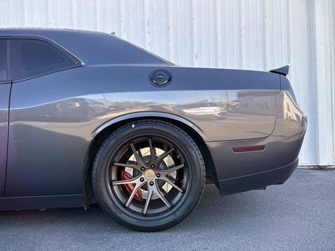 Used 2016 Dodge Challenger SRT Hellcat image 2