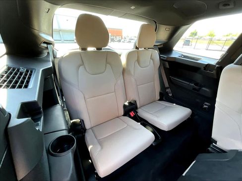 Used 2026 Volvo XC90 T8 Plus w/ Protection Package Premier AWD/4WD image 31