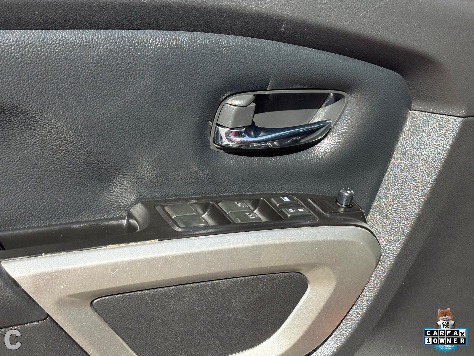 Used 2024 Nissan Titan SV w/ SV Convenience Package RWD image 20