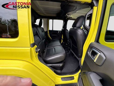 Used 2023 Jeep Wrangler Unlimited Sahara w/ Cold Weather Group image 35