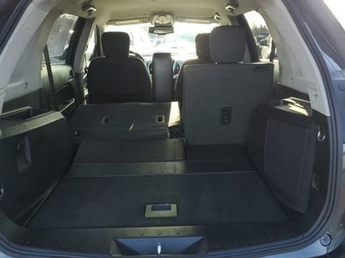 Used 2017 GMC Terrain SLE w/ Convenience Package image 21