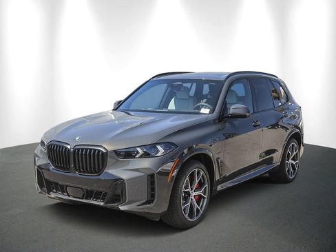 New 2026 BMW X5 xDrive50e w/ M Sport Package AWD/4WD image 3