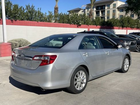 Used 2013 Toyota Camry XLE image 2