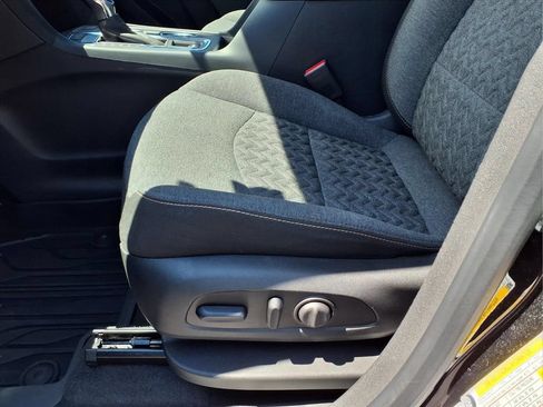 Certified 2024 Chevrolet Equinox LT AWD/4WD image 11