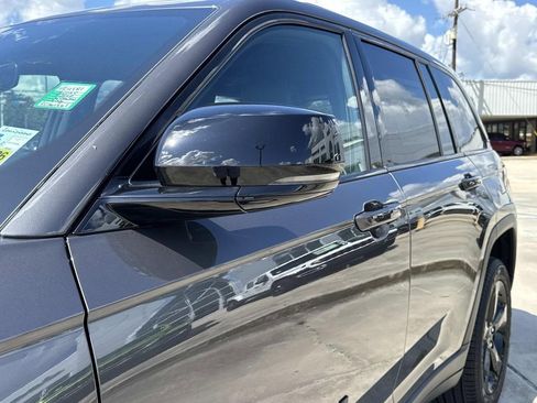 New 2025 Jeep Grand Cherokee Limited w/ Black Appearance Package image 8