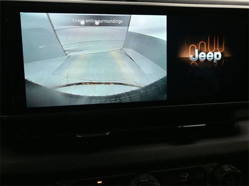 Used 2025 Jeep Wrangler Willys image 29