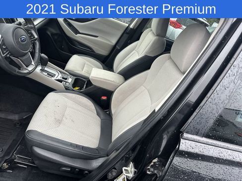 Used 2021 Subaru Forester Premium AWD/4WD image 21