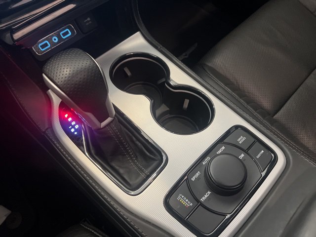 Used 2020 Jeep Grand Cherokee Trackhawk AWD/4WD image 24