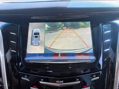 Used 2019 Cadillac Escalade ESV Luxury AWD/4WD image 40